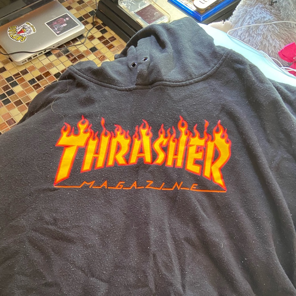 Thrasher hooded crop